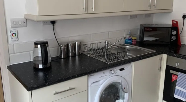Коттедж Kennedy House by Blackpool Service Apartments