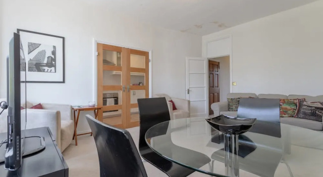 Homely 2 Bedroom Apartment in Earl's Court, Varaa Huoneisto Asunnot kohteessa Merseyside, Huoneisto