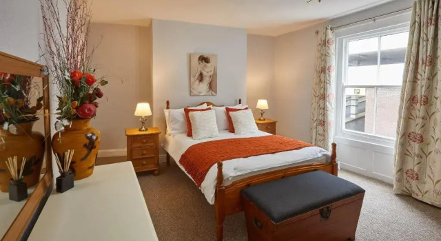 Host  Stay Central Retreat