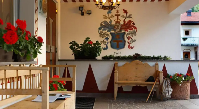Hotel Hell, Забронировать Отель Отели Ортизеи 4 звезды, 4*