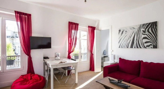 Designer Stay - Eiffel Tower, Забронировать Отель 15-й округ: Порт-де-Версаль Париж, рядом с Espace Nadeshiko Paris France