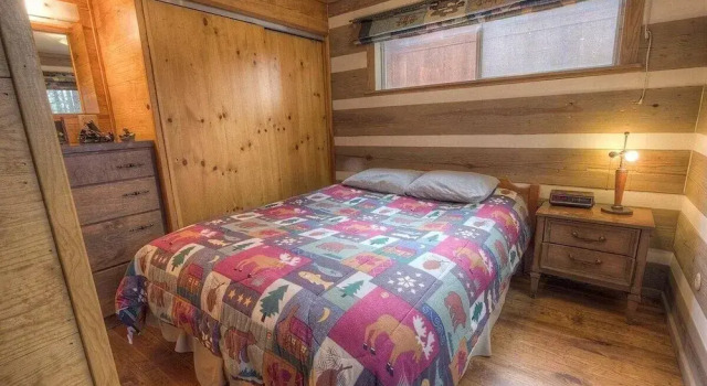 River Rock Retreat 4 Bedroom Home by RedAwning, Забронировать Отель Саут-Лейк-Тахо South Lake Tahoe Area, рядом с Канатная дорога Эриал-Трамвей