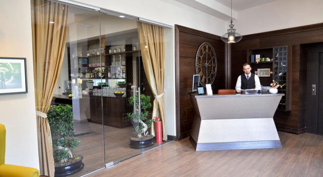 Capitolina City Chic Hotel