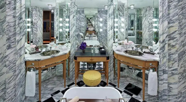 Двухместный номер Grand с видом на гавань Rosewood Hong Kong