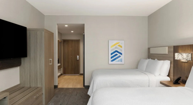 Четырёхместный номер Standard Holiday Inn Express And Suites Anchorage Midtown by IHG