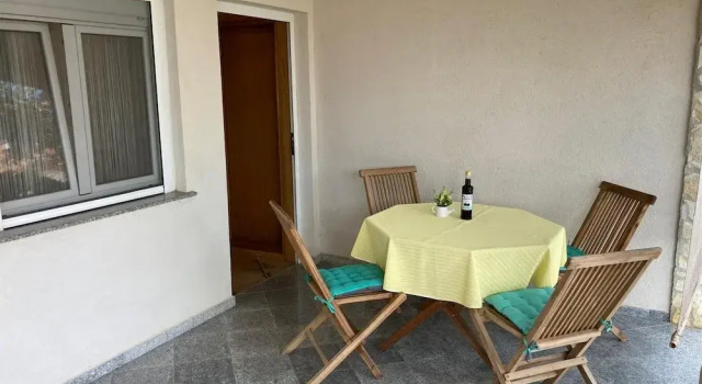 Апартаменты с видом на внутренний двор Apartments Pranic
