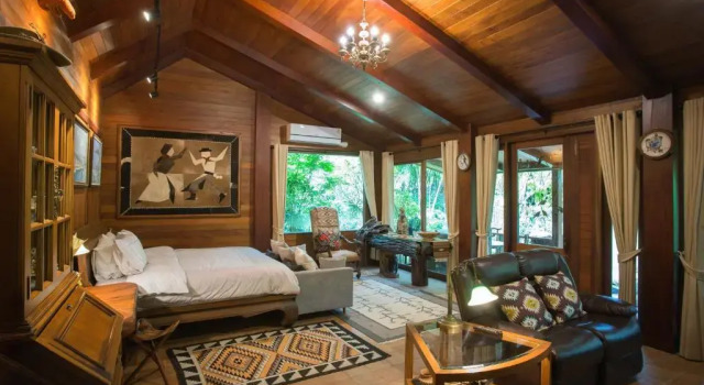 Вилла Deluxe Cattanis Riverside Home