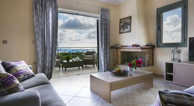 Rose Villa, Забронировать Вилла Отели Свороната с парковкой, Парковка