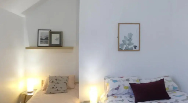 Апартаменты Space For Groups, 10 mins from centre with parking!