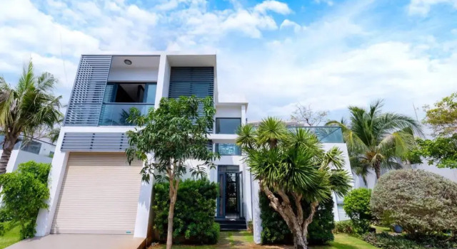 Palm Villa 36 (Luxury Villa inside Resort near The Sea)