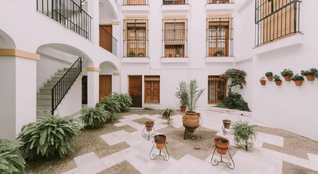 Sevilla Apartments San Luis