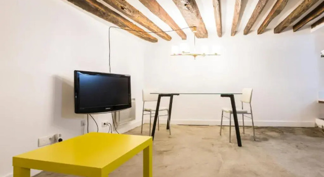 Charming 20m² near LE MARAIS, Забронировать Отель 10-й округ: Республика Париж, рядом с Станция метро Rambuteau