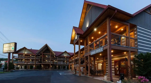 Timbers Lodge, Забронировать Отель Отели Пиджен-Фордж с бассейном, рядом с Alcatraz East Crime Museum, Бассейн
