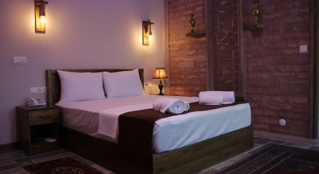 El Nazar Stone Suite