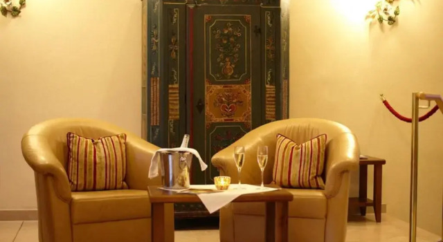 Hotel Seerose, Rezerwuj Hotel Hotele w Fuschlsee z basenem, Basen