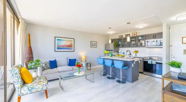 Beautiful 34th Floor with Mountain Views - 1 Block from Beach - Parking incl, Rezerwuj Hotel Waikiki Honolulu