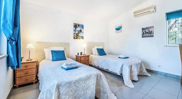 Buganvilia by Algarve Villa Holidays, Buchen Sie Villa Guia Barlavento