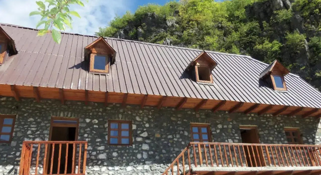 Bujtina Berishta Theth, Réserver Hôtel Hôtels 5 étoiles à Theth, 5*