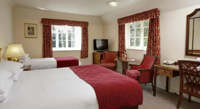 Трёхместный номер Orton Hall Hotel & Spa