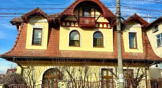 Luna House, Varaa Hotelli Sibiu 