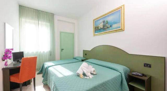 Трёхместный номер Standard Hotel Sirena