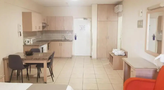 Студия Superior Senator Hotel Apartments