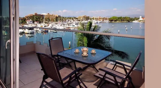 Номер Standard с балконом Marina Banderas Suites Hotel Boutique