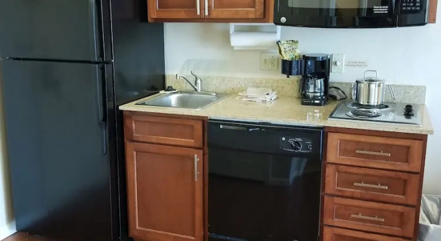 Трёхместный люкс c 1 комнатой Candlewood Suites Cape Girardeau by IHG
