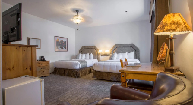Habitación cuádruple Estándar Table Mountain Inn