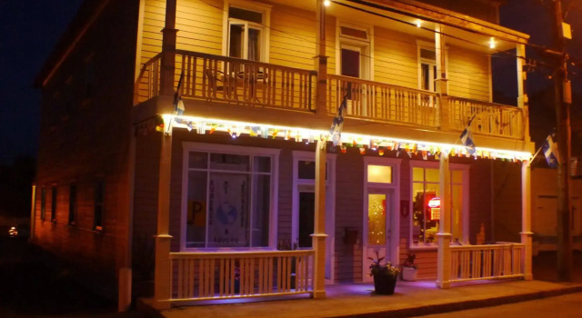 Auberge Jeunesse LouLou's Backpacker Hostel, Réserver Auberge de jeunesse Charny Québec