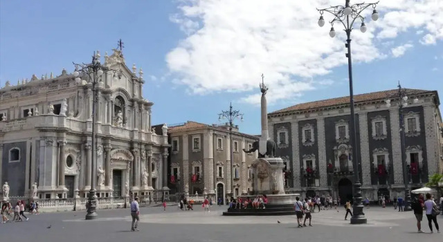 Dimora Vittorio Emanuele 392, Забронировать Отель Катания Сицилия, рядом с Городской музей Беллини