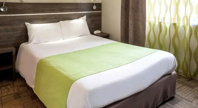 Logis Hôtel Les Voyageurs, Prenota Hotel Hotel a Alvernia con parcheggio, Parcheggio