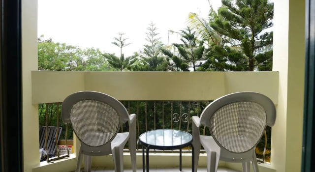 Standard Double room with balcony Days Inn Guam - Tamuning