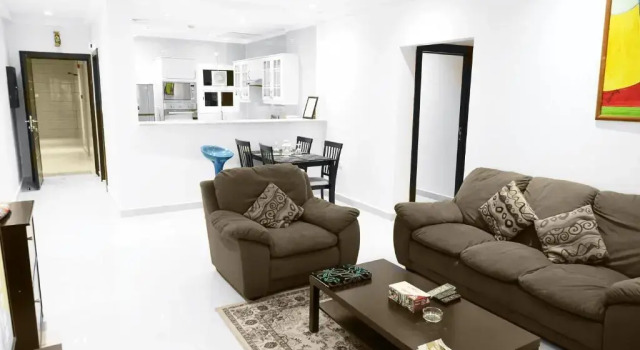 Полулюкс Leaders Plaza Apartments