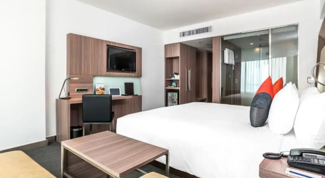 Двухместный номер Deluxe Hilton Garden Inn Bangkok Silom