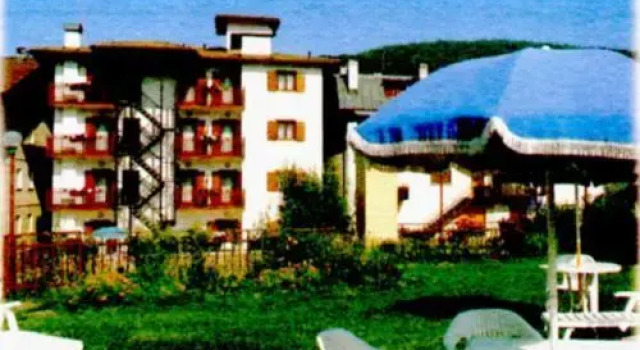 Четырёхместный номер Standard Hotel Italia