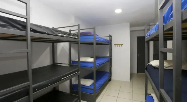 Кровать в общем номере с балконом Riocopa Hostel