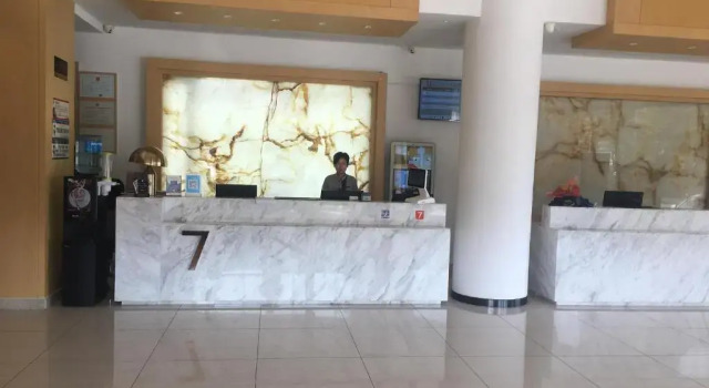 7Days Premium Weihai High-speed Rail Station Bathing Beach, Varaa Hotelli Edulliset hotellit kohteessa Shandong