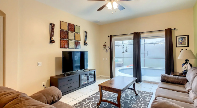 Beautiful Windsor Palms 4 Bed South Facing Pool
