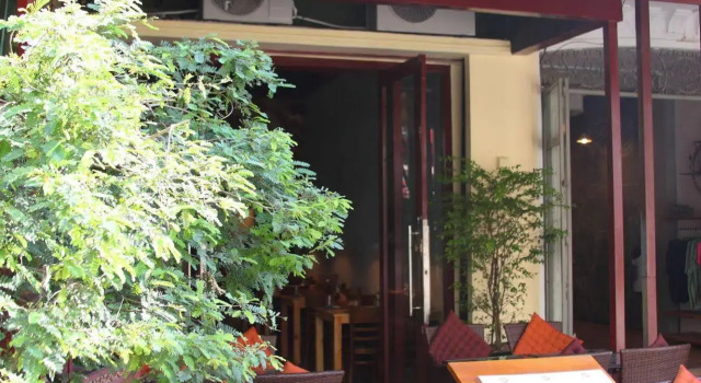 The Local - Riverside, Buchen Sie Hotel Günstige Hotels in Kandal