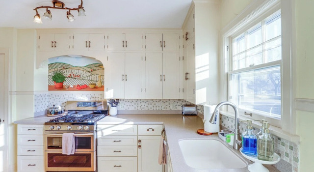 Коттедж Lovely Rapid City Home w/ Patio, 1 Mi to Downtown!