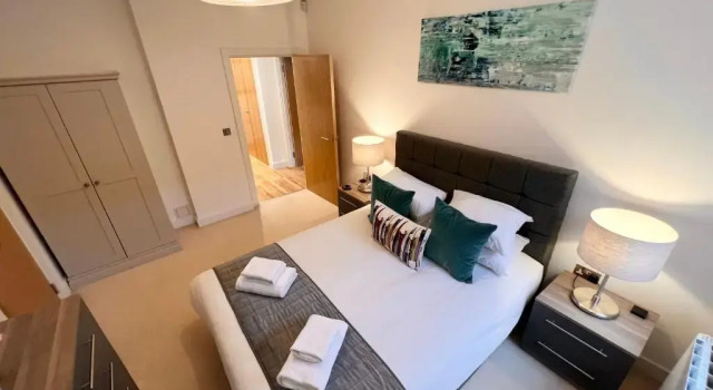Urban Living's - The King Edward II Luxury Apartment in the heart of Windsor, Varaa Huoneisto Asunnot kohteessa Merseyside, Huoneisto