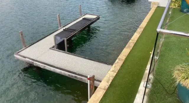 Sandpiper Island Tranquil Waterfront Views & Jetty, Book Hotel Wannanup Western Australia