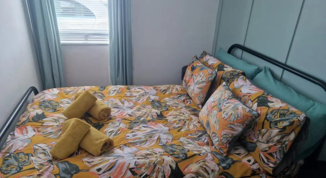 Chalet Ty Lilli Wen -Sleep 6- Pet friendly, Забронировать Шале Кидуэлли Carmarthenshire