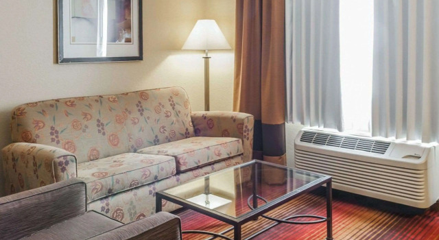 Quality Inn & Suites Albuquerque West