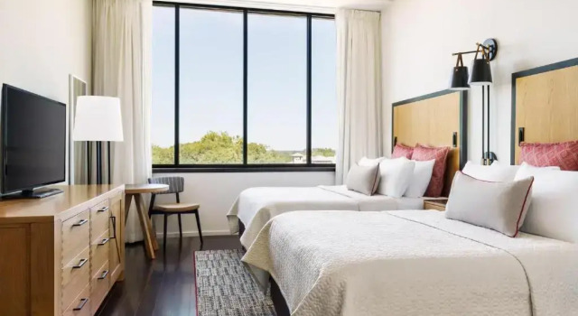 Четырёхместный номер Standard Hotel Indigo Athens - University Area by IHG