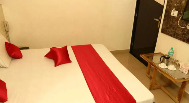 Hotel Bhagwati International, Забронировать Отель Отели штата Раджастхана с парковкой, Парковка
