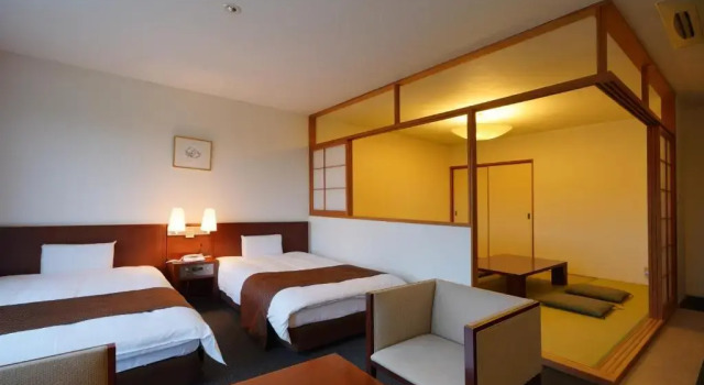 Menard Aoyama Resort Hotel Schönvert, Book Ferieresort Hoteller i Nabari med parkering, Parkering