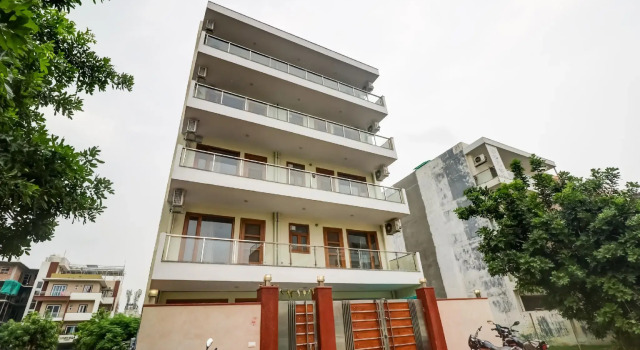 OYO 82311 Hotel Holy House