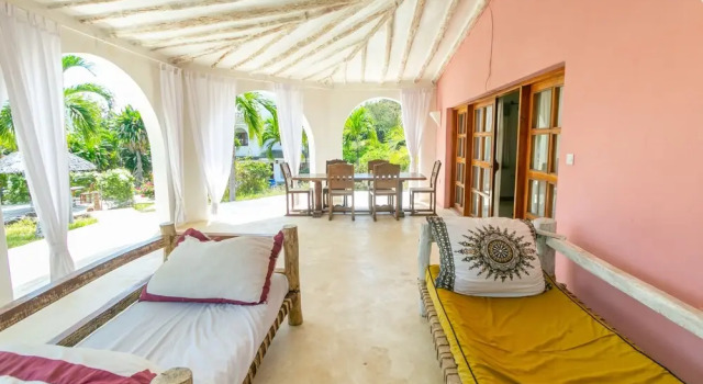 Вилла с 3 комнатами с балконом и с видом на бассейн Pearls and Corals Resort
